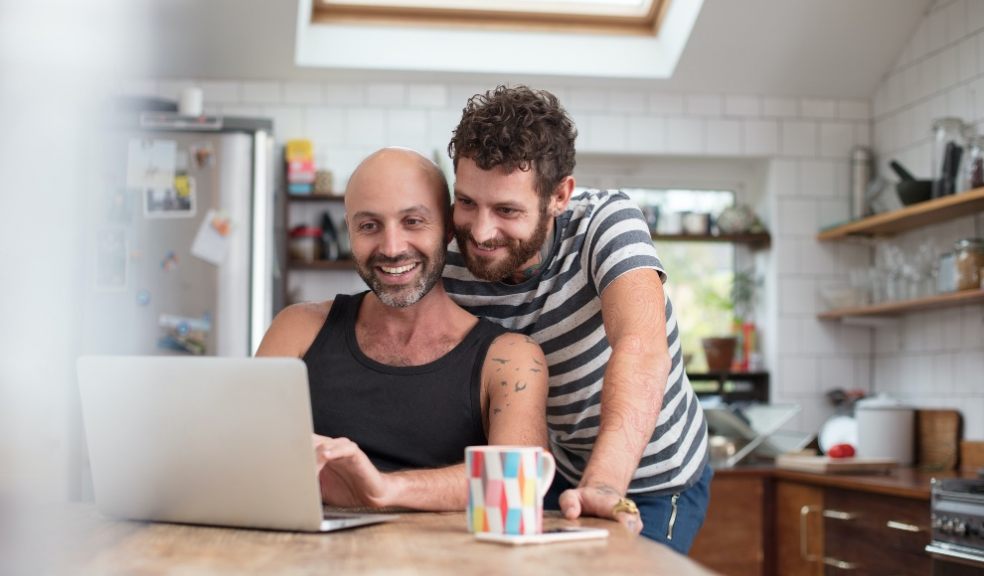 Couple on computer Couple on computer