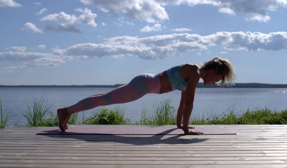 How many planks do you need to do to burn off your fave festive treats