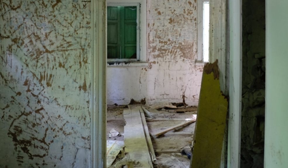 cases of mould in homes across the UK could soar by 400%* this autumn and winter. cases of mould in homes across the UK could soar by 400%* this autumn and winter.
