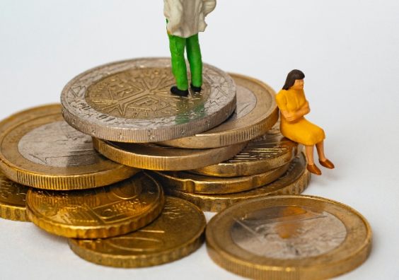 Married people are up to £138,000 better off than divorced people Married people are up to £138,000 better off than divorced people