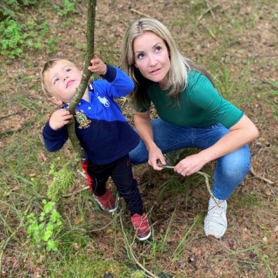 Helen Skelton and her son