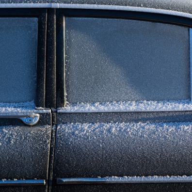 De-ice a car in seconds by using common household items such as lemons and salt.