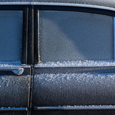 De-ice a car in seconds by using common household items such as lemons and salt.