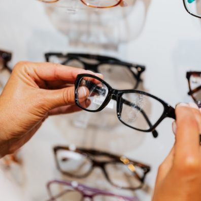 A guide to choosing the right reading glasses