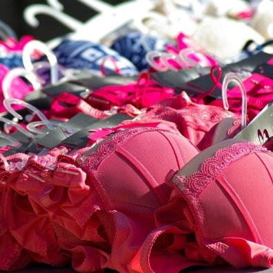 SIX SIGNS OF BREAST CANCER TO NEVER IGNORE