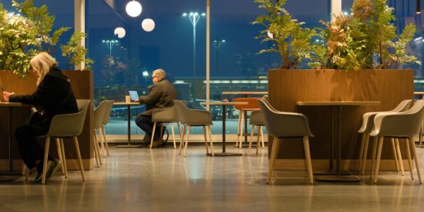 Britons embrace affordable luxuries as holiday spending habits shift