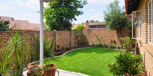 How to Create an Outdoor Space That Fits a Busy Lifestyle